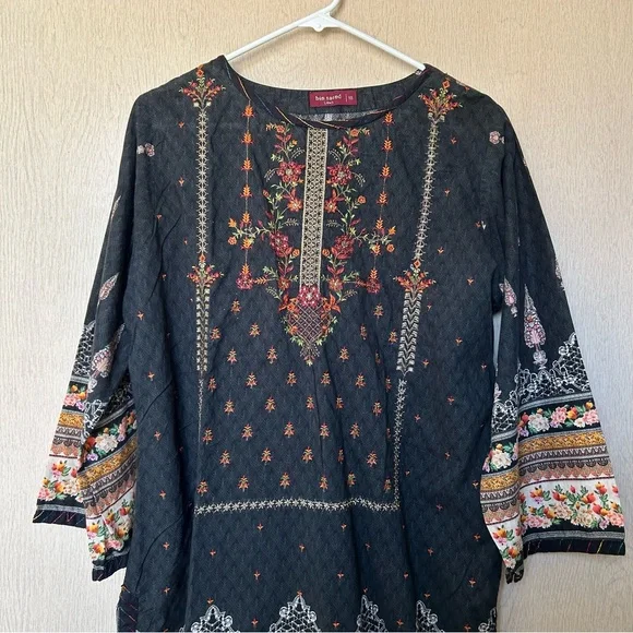 Plus Sized Indian Kurta Top with Embroidery Flowers - Bin Saeed - Size 18 - Picture 3 of 6